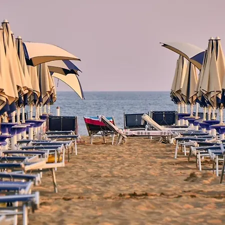 Cozy Flat With A Terrace-beahost Apartamento Bibione