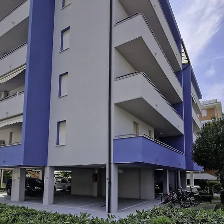 Apartamento Cozy Flat With A Terrace-beahost Bibione